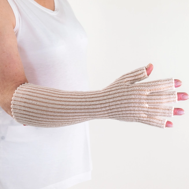 P1000484 Comfiwave Glove to Elbow