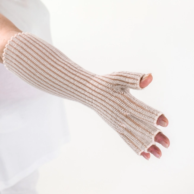 P1000501 Comfiwave Glove to Elbow