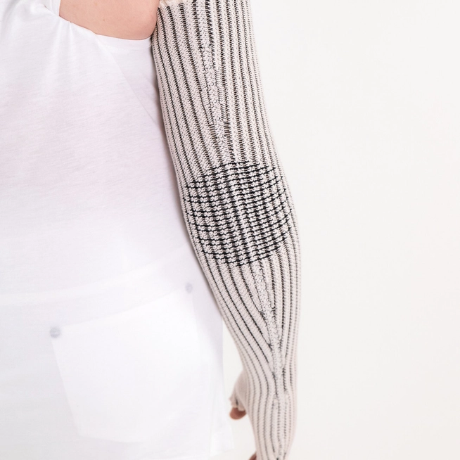 Comfiwave sleeve with mitten